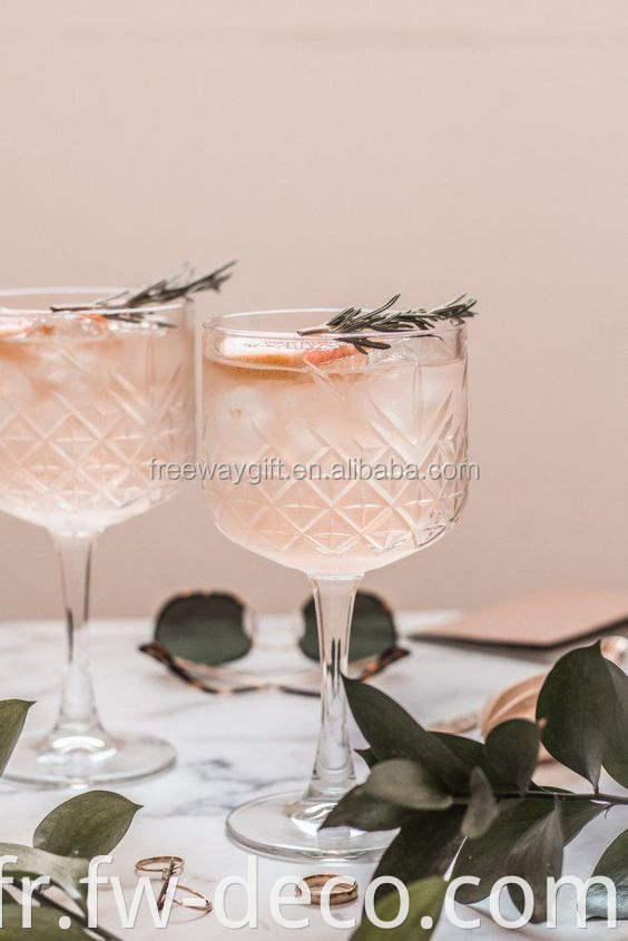 Verres de gin bon marché personnalisées en verre de dégustation de vin de couleur rouge de couleur rouge